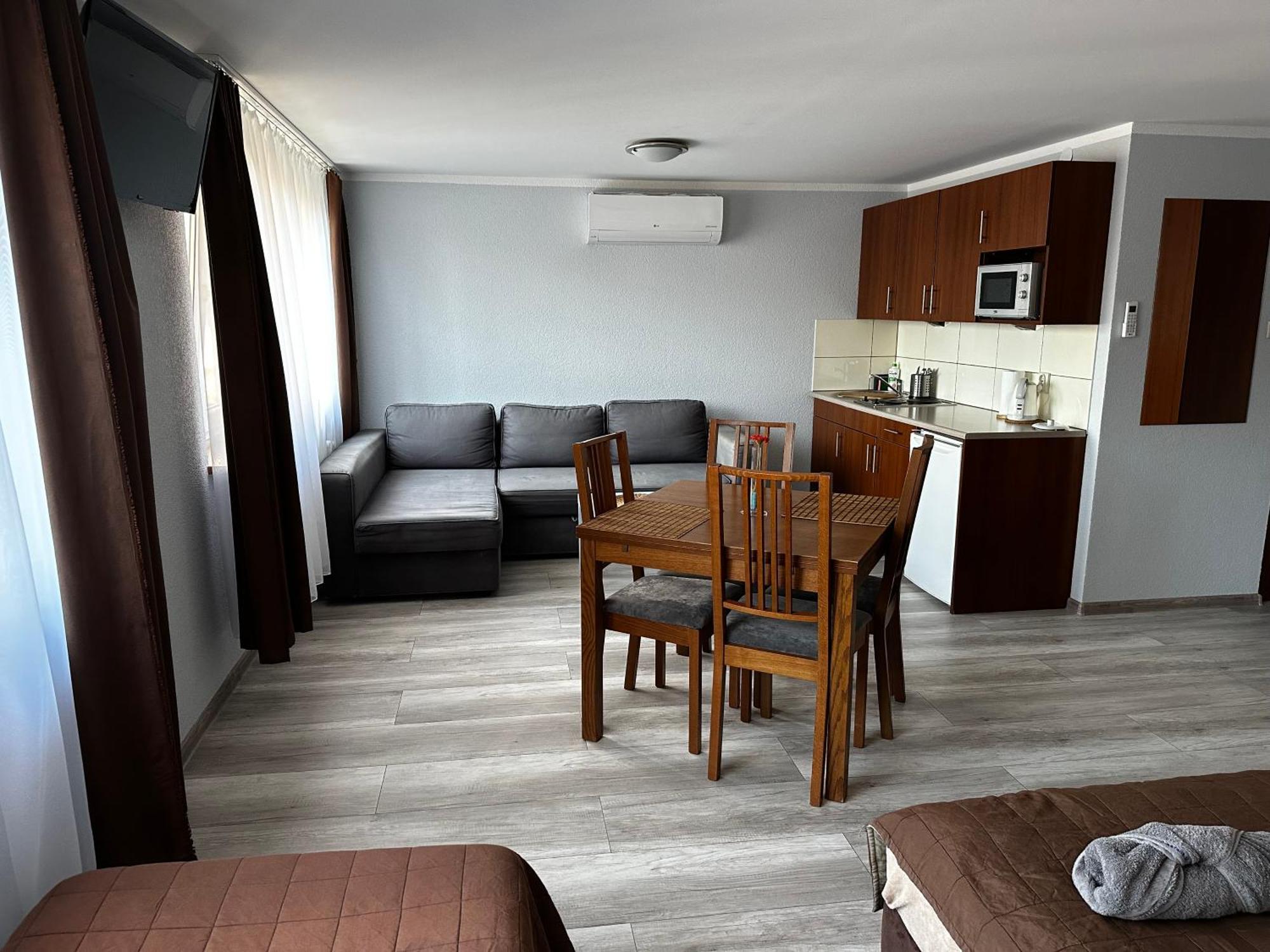 Kompleks Apartament-Serwis クラクフ エクステリア 写真